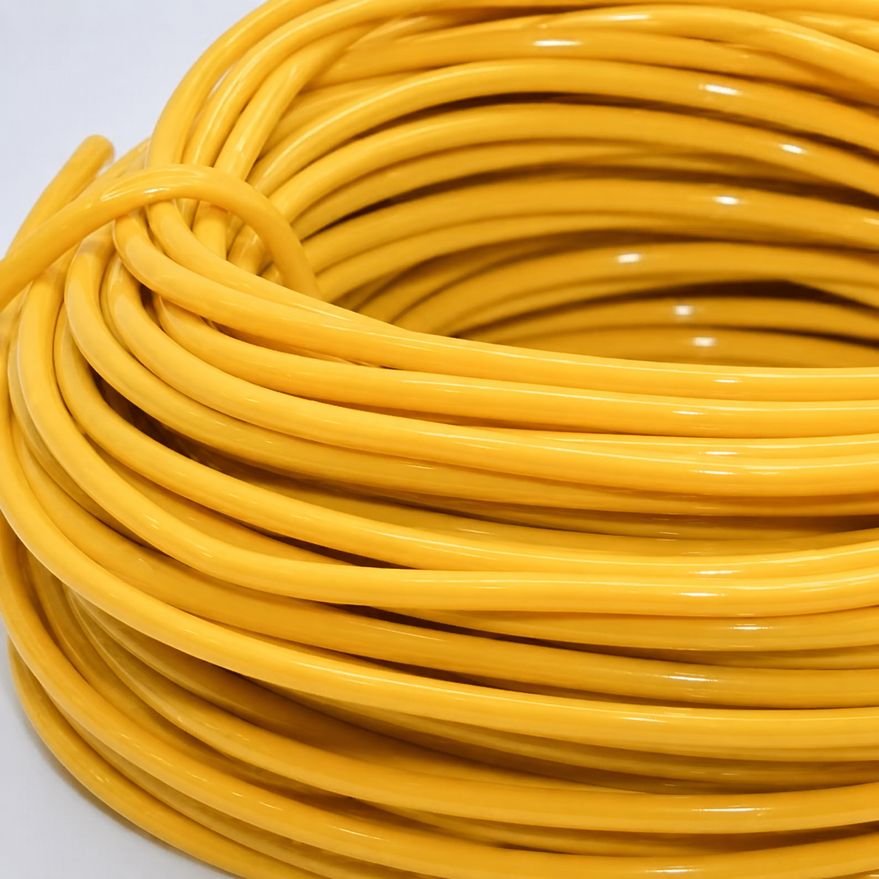 Amarelo